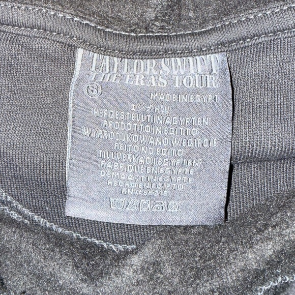 Taylor Swift The Eras Tour Oficial Merch Black Hoodie size Small - Picture 3 of 5